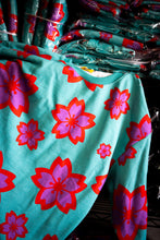 Load image into Gallery viewer, Blossom Pattern Crewneck Sweatshirt - likesushi
