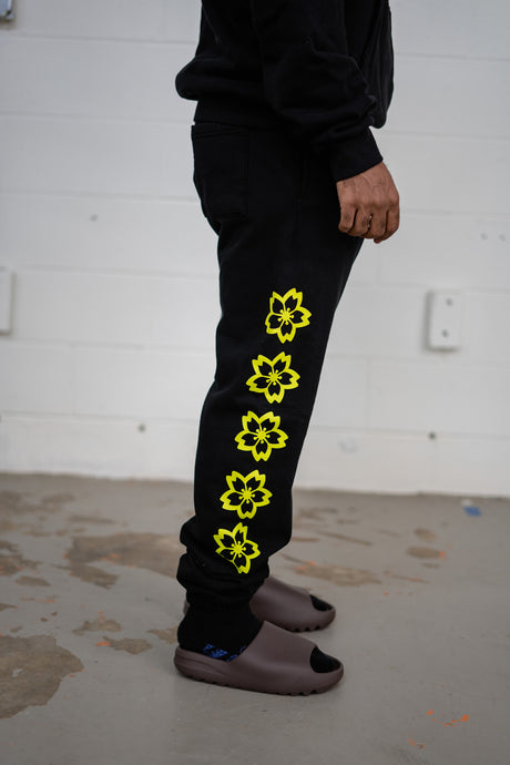Arch Logo Blossom Sweatpants (Black/Matte Neon) - likesushi
